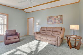 8 Mi to Dtwn Rochester: Peaceful Home w/ Deck!