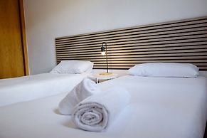 Apartamentos el Pilar Suites 3000