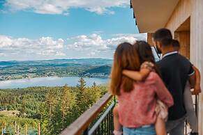 Kazalnica Family & Conference