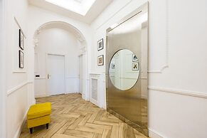 Elite Art Palace by Napoliapartments
