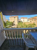 Antica Private Apartment Komiza
