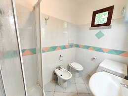 Apartment With Pool and Private Parking