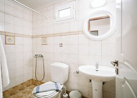 Rahes Villa With Private Swimming Pool