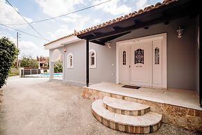 Rahes Villa With Private Swimming Pool