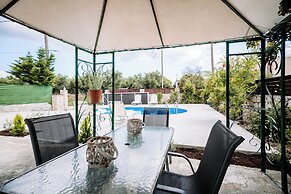 Rahes Villa With Private Swimming Pool