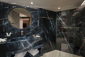 Ceci Suites