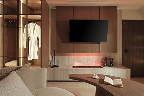 Ceci Suites