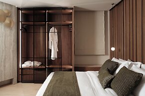 Ceci Suites