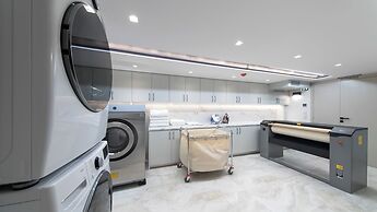 Ceci Suites