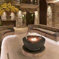 Ceci Suites