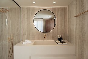 Ceci Suites