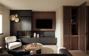 Ceci Suites