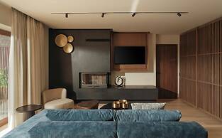Ceci Suites