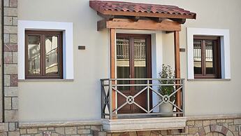 Ceci Suites
