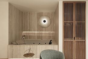 Ceci Suites