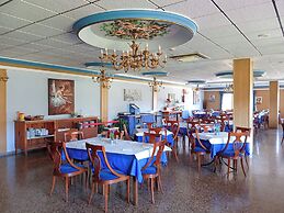 Hotel La Rueda 3000