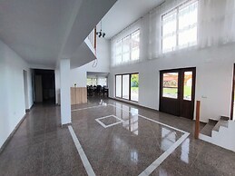 Paradiso Resort