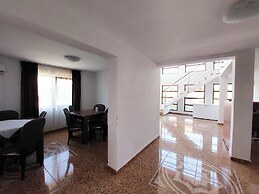 Paradiso Resort