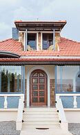 Villa Psani Beachfront Escape With Garden