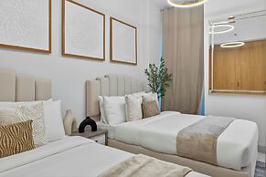 Radiant Boulevard by DVH Luxe Retreats
