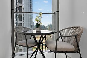 Radiant Boulevard by DVH Luxe Retreats