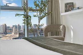Radiant Boulevard by DVH Luxe Retreats