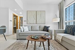 Radiant Boulevard by DVH Luxe Retreats