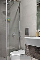Radiant Boulevard by DVH Luxe Retreats