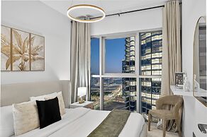 Radiant Boulevard by DVH Luxe Retreats