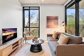 Brand-new 2-bed With Rooftop Access