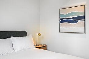 Brand-new 2-bed With Rooftop Access