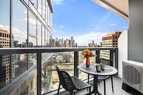 Modern City Views Escape With Gym Access