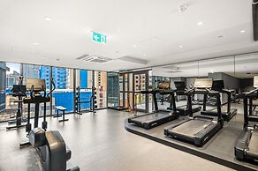 Modern City Views Escape With Gym Access