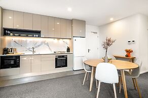 Modern City Views Escape With Gym Access