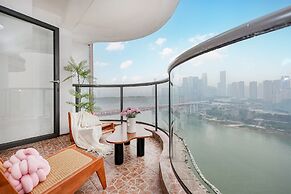 Baihong Riverview Drone Show Apartment