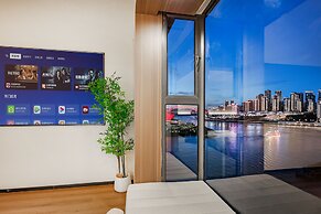 Baihong Riverview Drone Show Apartment
