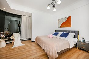 Baihong Riverview Drone Show Apartment