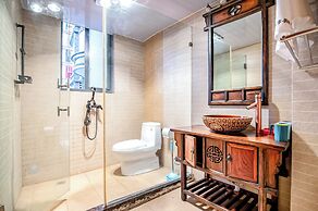 Baihong Riverview Drone Show Apartment