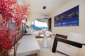 Baihong Riverview Drone Show Apartment