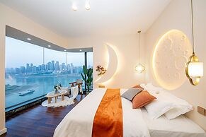 Baihong Riverview Drone Show Apartment