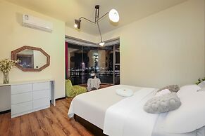 Baihong Riverview Drone Show Apartment