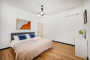 Baihong Riverview Drone Show Apartment