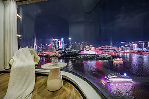 Baihong Riverview Drone Show Apartment