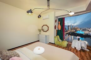 Baihong Riverview Drone Show Apartment