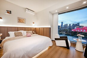 Baihong Riverview Drone Show Apartment