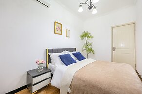Baihong Riverview Drone Show Apartment