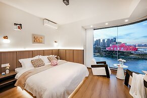 Baihong Riverview Drone Show Apartment