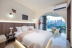 Baihong Riverview Drone Show Apartment