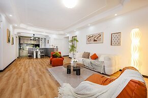 Baihong Riverview Drone Show Apartment