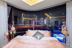 Baihong Riverview Drone Show Apartment
